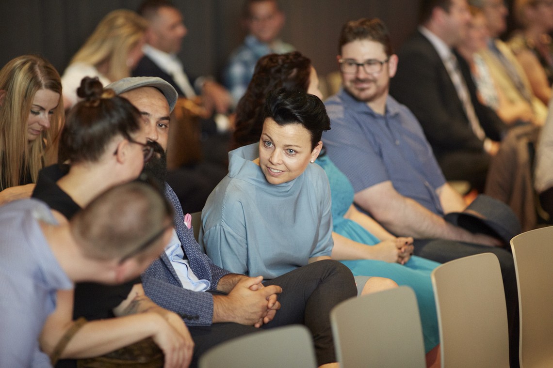 Procure Swiss Magazin Artikel Die Lorbeeren geerntet: neue Einkaufsleitende diplomiert Procure Swiss Magazin Artikel Die Lorbeeren geerntet: neue Einkaufsleitende diplomiert