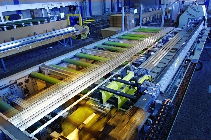 Magazinartikel Smart verarbeitetes Aluminium hat goldenen Boden